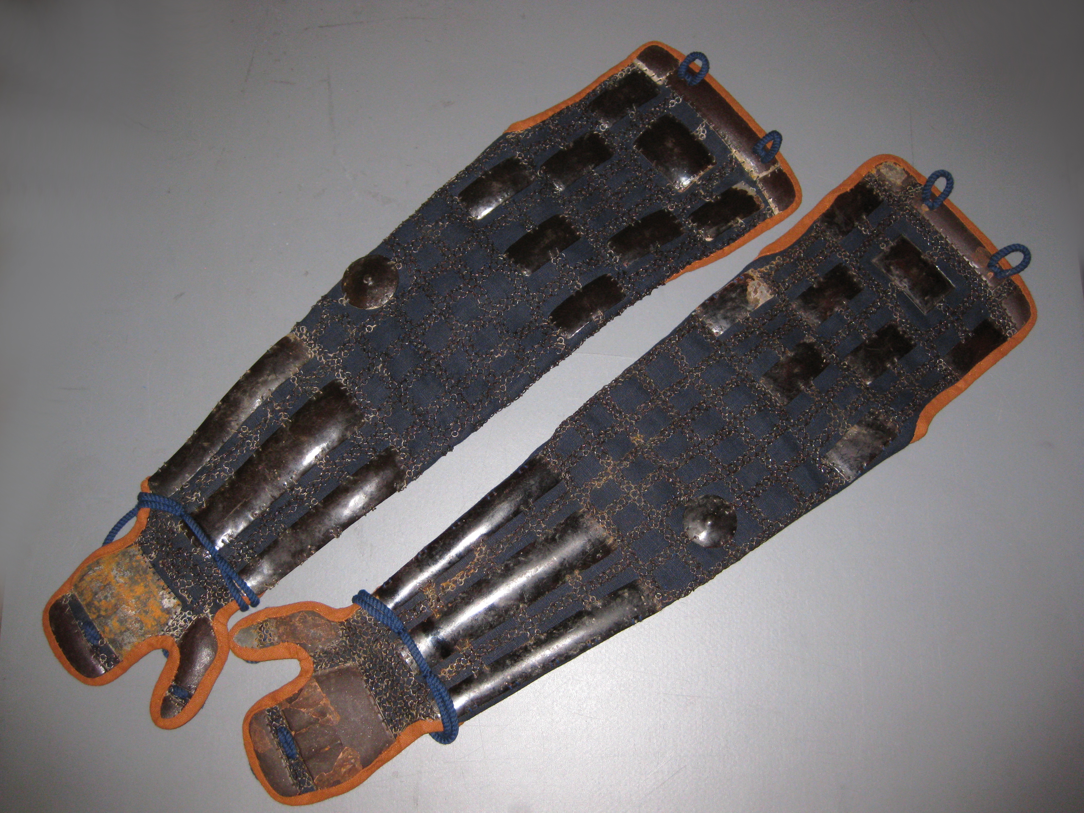 Bild: Kettenarmschienen nach der Restauration.