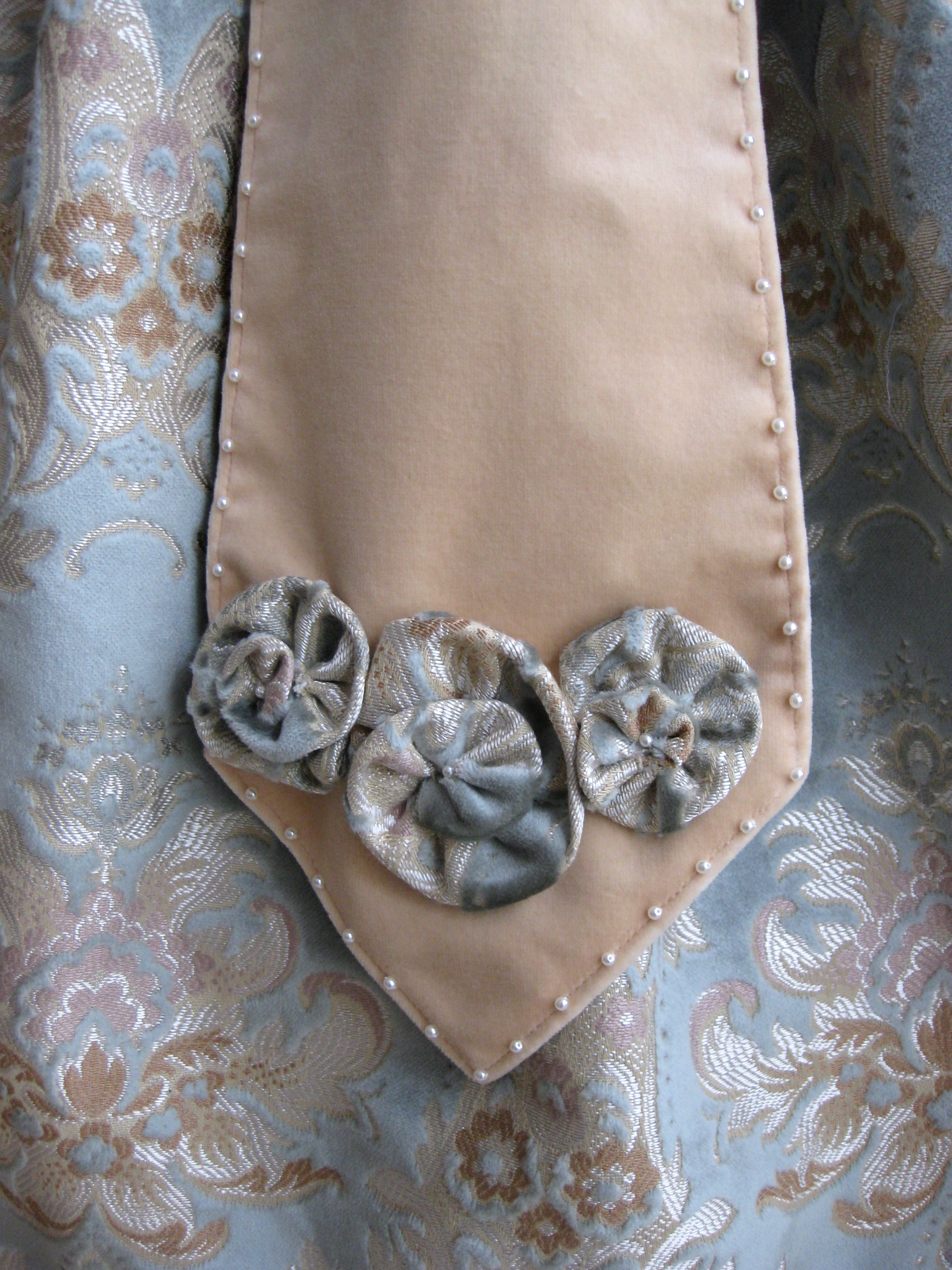 Bild: Ballkleid-Detail.