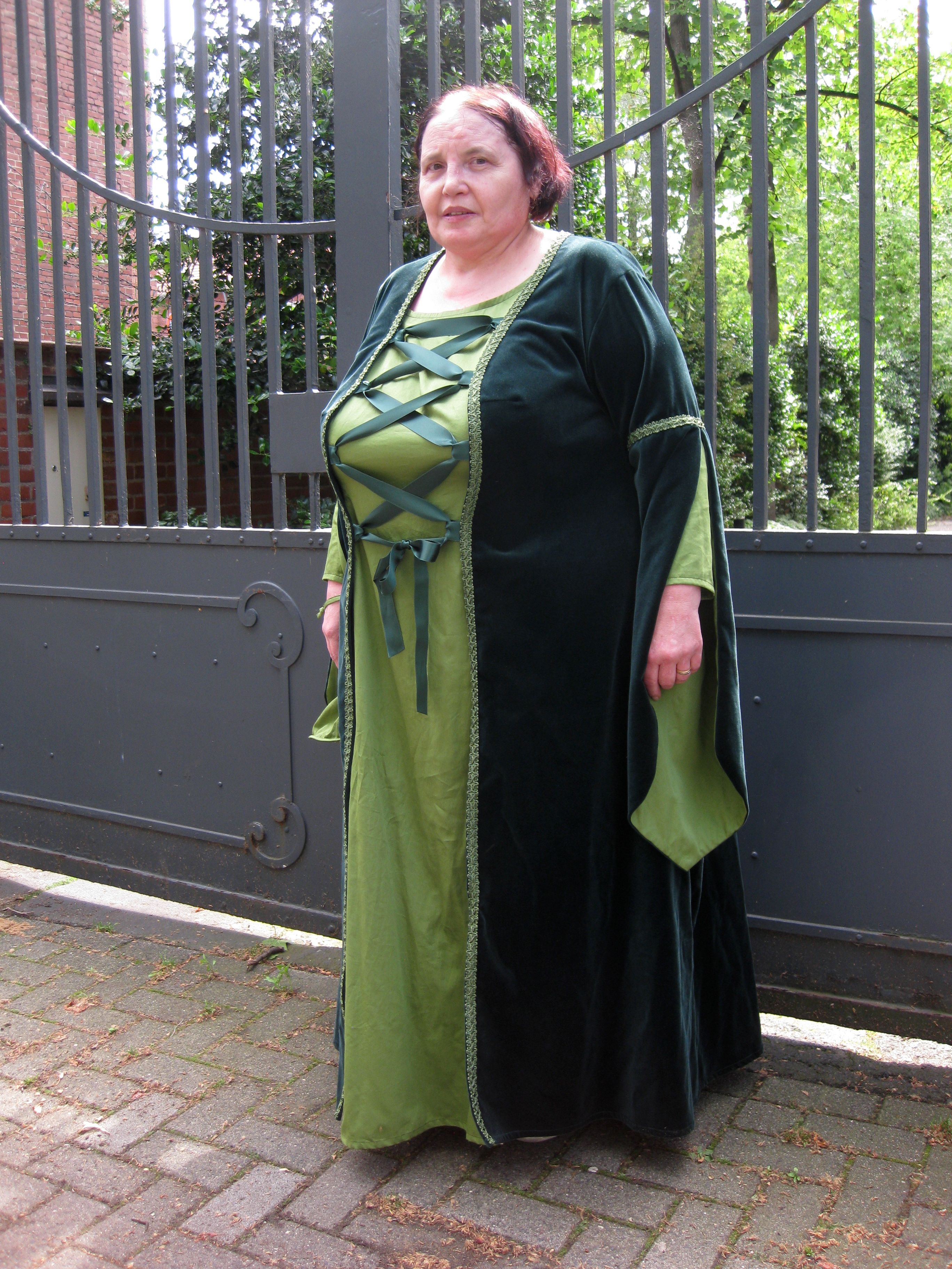 Bild: Samtkleid.